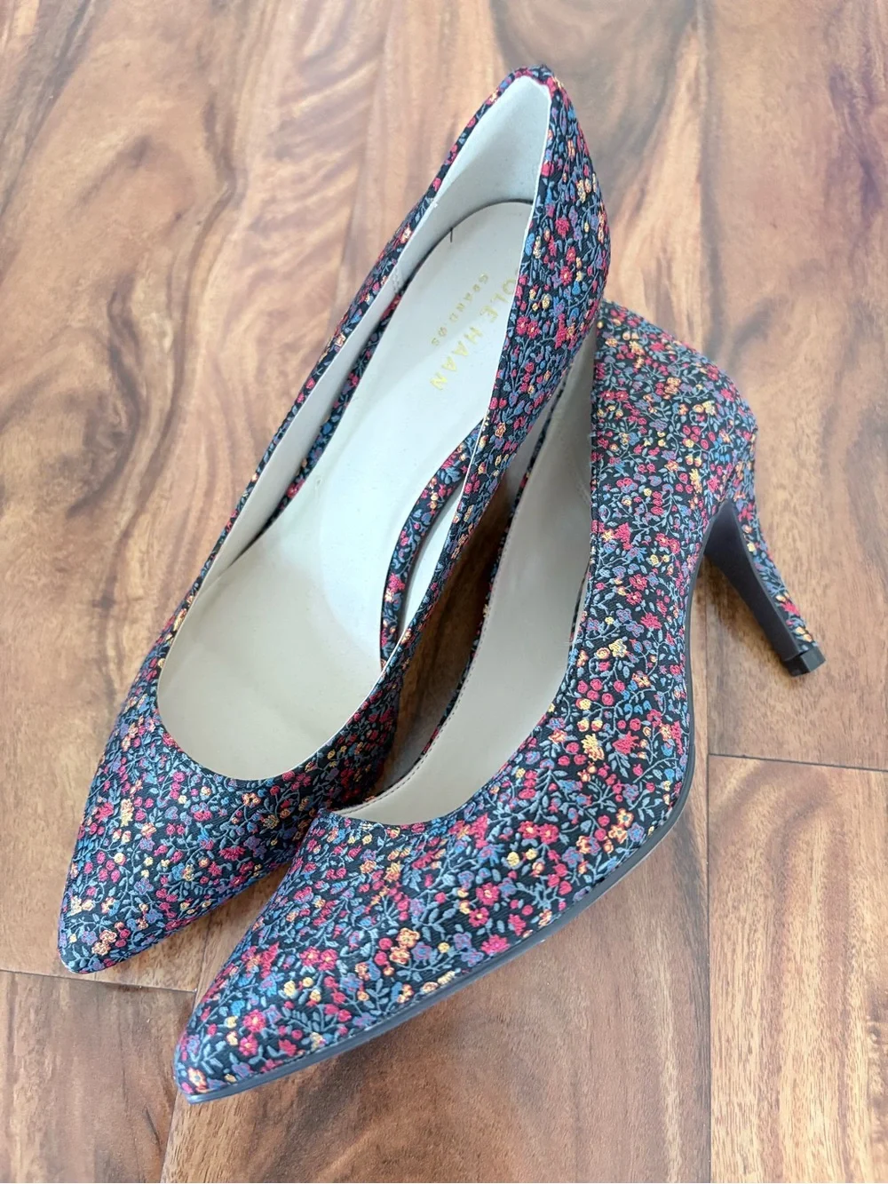 Cole Haan Julianna Metallic Floral Pump Women’s Heels 7 B Shoes Like New